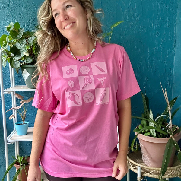Seashell Checkers Tee