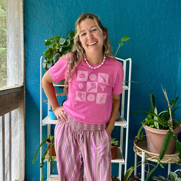 Seashell Checkers Tee